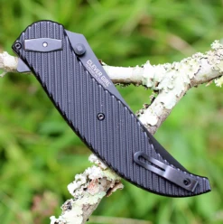 CRKT 2640 CLEVER GIRL FOLDER, 4.08" D2 Steel Black Plain Blade, G10 Handle -Blade HQ Knife Shop image 64354.1572615394